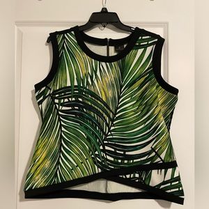 Worthington Beautiful Pullover Sleeveless Fitted Top with Zipper in back Size XL